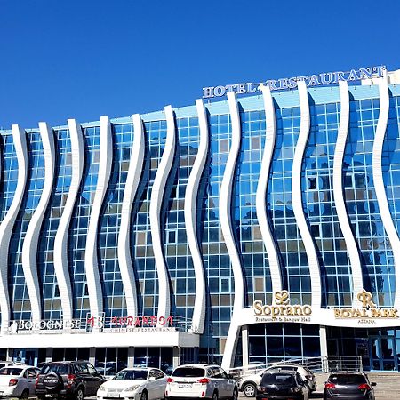 Reikartz Park Astana Ex-Royal Park Hotel & Spa Kültér fotó