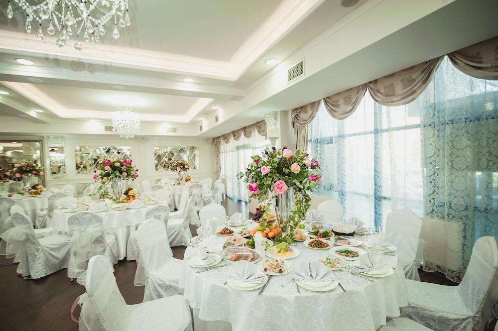 Reikartz Park Astana Ex-Royal Park Hotel & Spa Kültér fotó