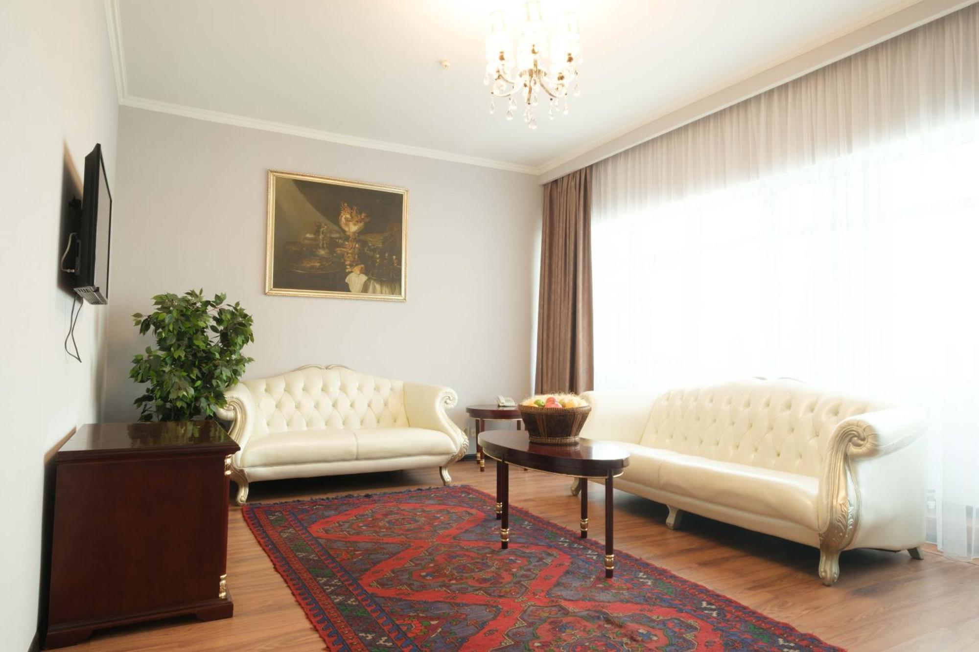 Reikartz Park Astana Ex-Royal Park Hotel & Spa Kültér fotó