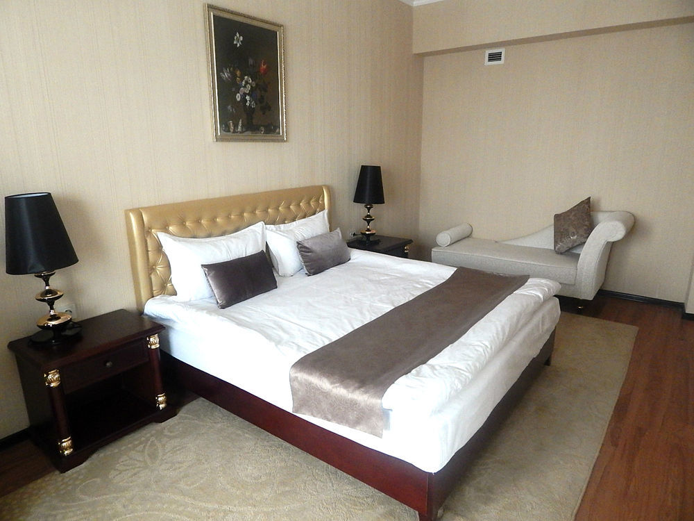 Reikartz Park Astana Ex-Royal Park Hotel & Spa Kültér fotó