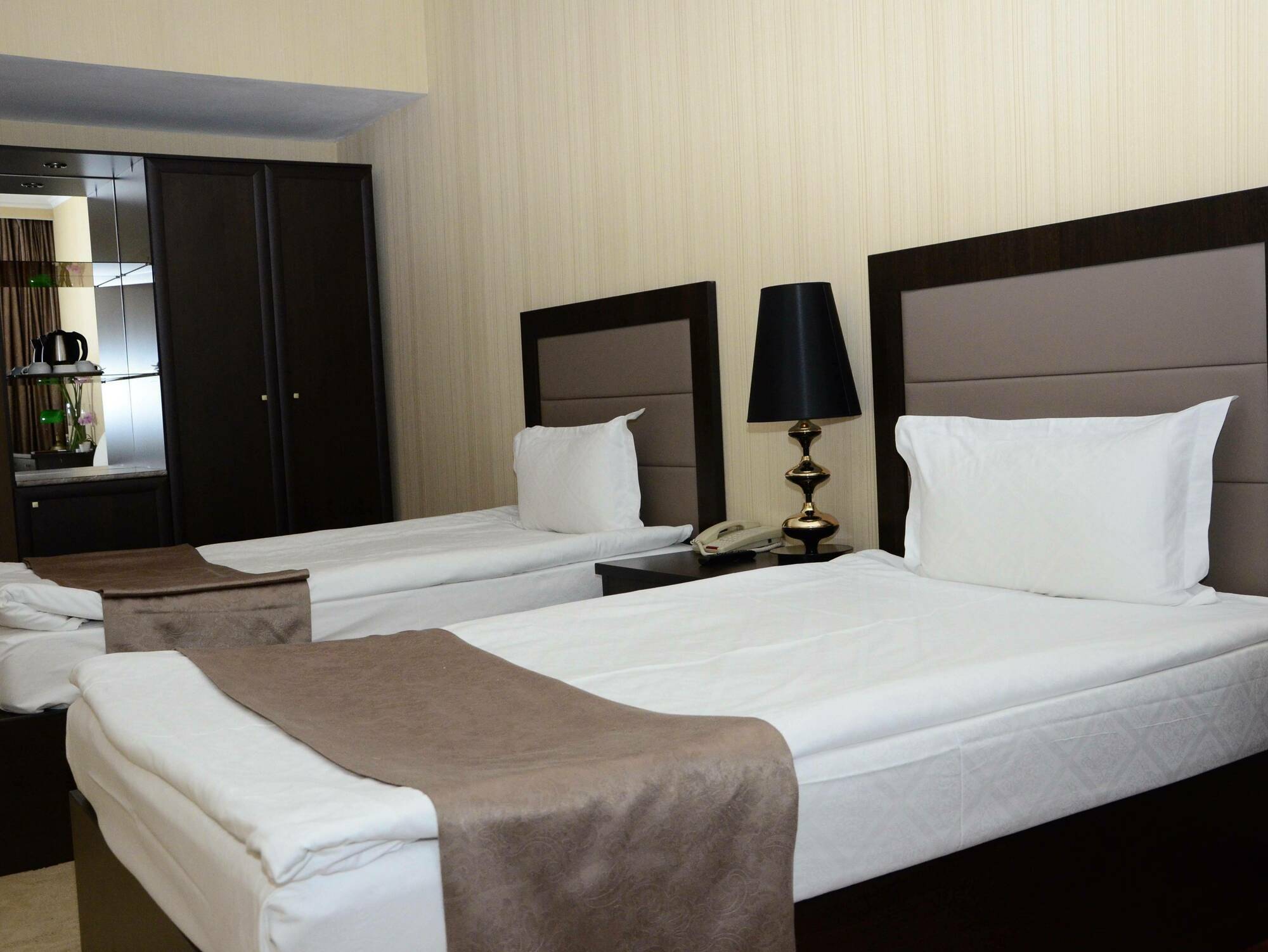 Reikartz Park Astana Ex-Royal Park Hotel & Spa Kültér fotó